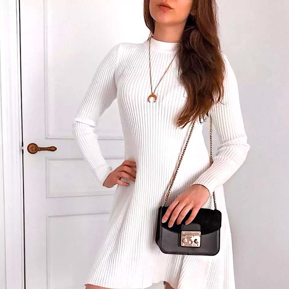 ⚜️[𝟯/$𝟮𝟴]⚜️Gold Horn Simple Dainty Choker NEW - Picture 6 of 10